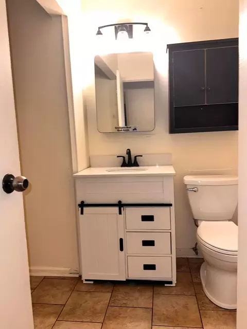 Bath - 1223 Albemarle Rd, Springfield, OH 45504 photo 1 of 3