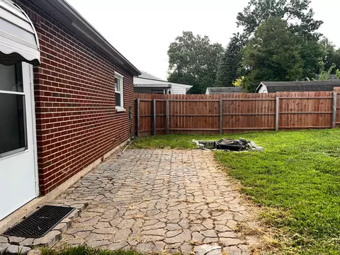 Exterior - 1223 Albemarle Rd, Springfield, OH 45504 photo 7 of 10