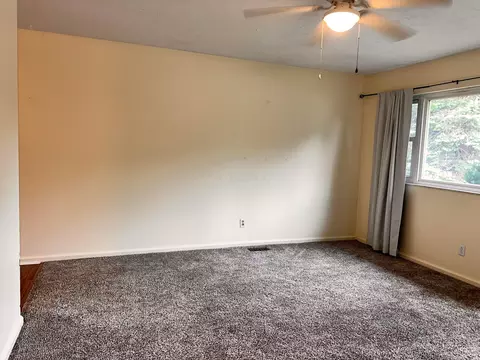 Living - 1223 Albemarle Rd, Springfield, OH 45504 photo 3 of 3