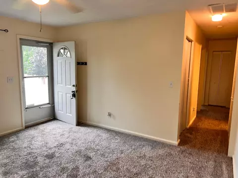Entry Way - 1223 Albemarle Rd, Springfield, OH 45504 photo 2 of 2