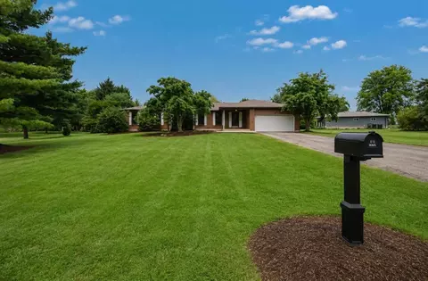 7094 Fayette Dr, West Jefferson, OH 43162