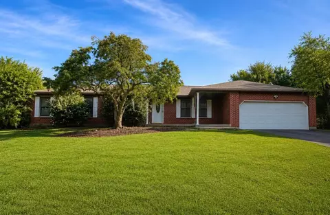 7094 Fayette Dr, West Jefferson, OH 43162