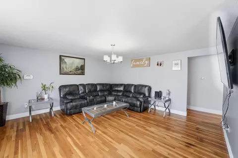 Living - 6525 Devonhill Rd, Columbus, OH 43229 photo 2 of 2