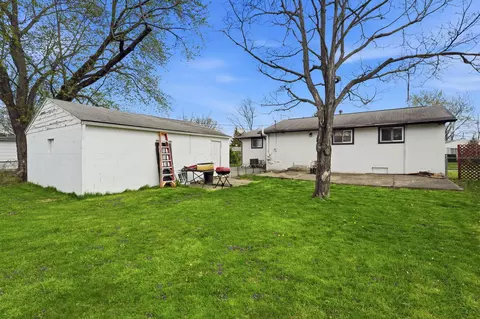 Exterior - 6525 Devonhill Rd, Columbus, OH 43229 photo 6 of 8