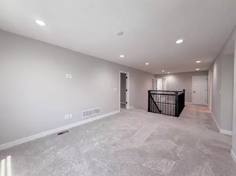 Living - 1601 Cromwill Loop, Delaware, OH 43015 photo 4 of 5