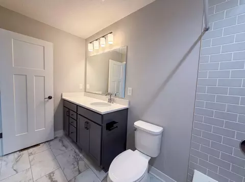 Bath - 1601 Cromwill Loop, Delaware, OH 43015 photo 9 of 10