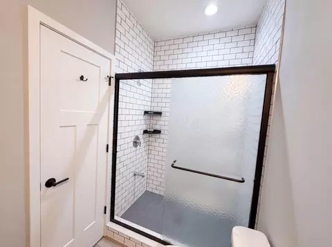 Bath - 1601 Cromwill Loop, Delaware, OH 43015 photo 5 of 10