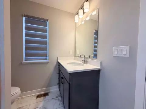 Bath - 1601 Cromwill Loop, Delaware, OH 43015 photo 7 of 10
