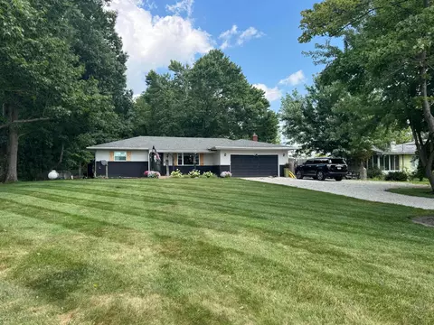 7564 New Albany Condit Rd, New Albany, OH 43054