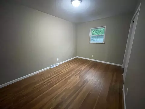 Bedroom - 129 Gale Ct, Circleville, OH 43113 photo 6 of 7