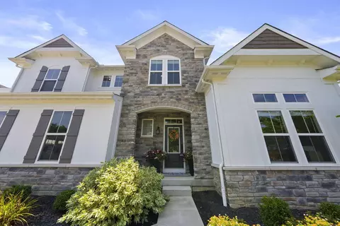 Exterior - 8499 Paddock Trl, Blacklick, OH 43004 photo 3 of 7