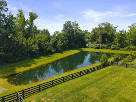 View/Area - 8499 Paddock Trl, Blacklick, OH 43004 photo 1 of 6