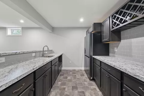 Kitchen - 8499 Paddock Trl, Blacklick, OH 43004 photo 5 of 5