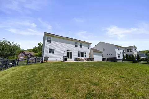 Exterior - 8499 Paddock Trl, Blacklick, OH 43004 photo 7 of 7