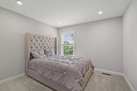 Bedroom - 8499 Paddock Trl, Blacklick, OH 43004 photo 3 of 4