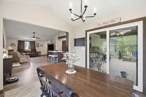 Dining - 148 Jonathon Dr, Howard, OH 43028 photo 2 of 2