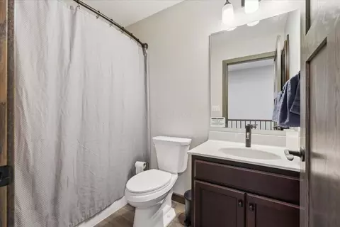 Bath - 148 Jonathon Dr, Howard, OH 43028 photo 1 of 4