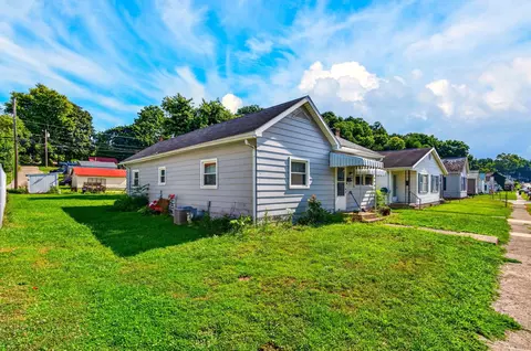 Exterior - 744 3rd St, Logan, OH 43138 photo 2 of 8