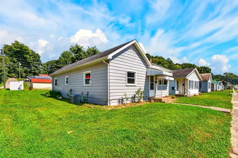 Exterior - 744 3rd St, Logan, OH 43138 photo 5 of 10