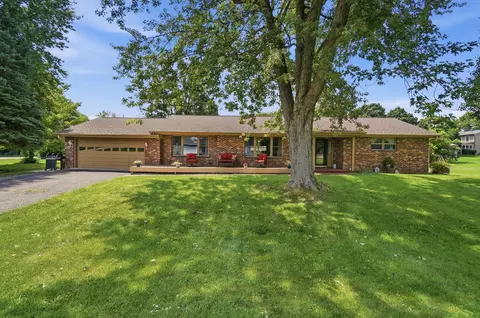 2475 Cherokee Dr, London, OH 43140