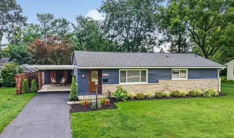 2215 Woodstock Rd, Columbus, OH 43221