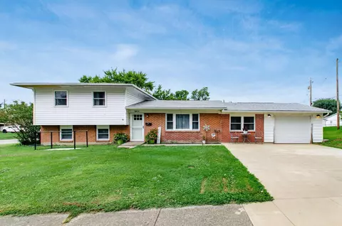 52 Fieldpoint Rd, Heath, OH 43056
