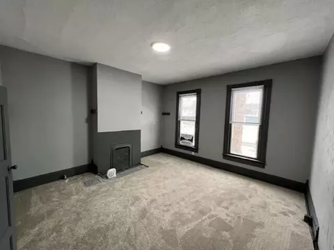 409 Mead St #409/409 1/2, Zanesville, OH 43701