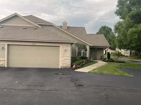5310 Knotting Woods Dr, Westerville, OH 43081