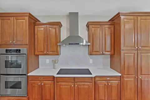 Kitchen - 2370 Dauer Ct, Powell, OH 43065 photo 5 of 11