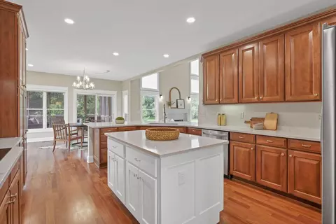 Kitchen - 2370 Dauer Ct, Powell, OH 43065 photo 2 of 11