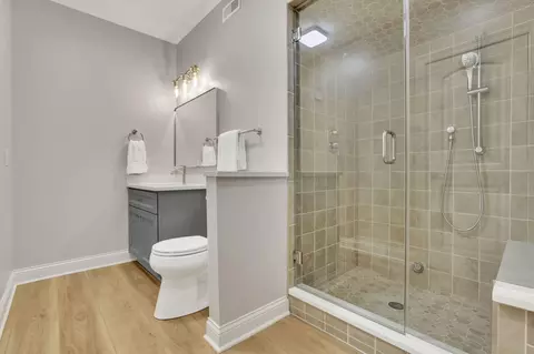 Bath - 2370 Dauer Ct, Powell, OH 43065 photo 17 of 18