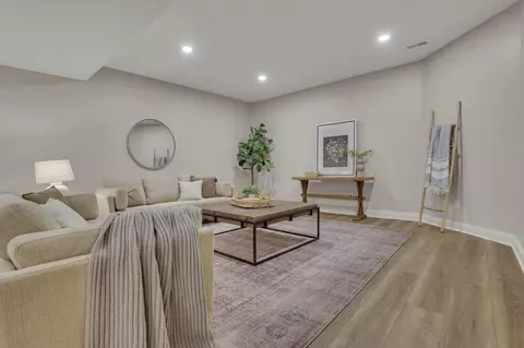 Living - 2370 Dauer Ct, Powell, OH 43065 photo 8 of 9