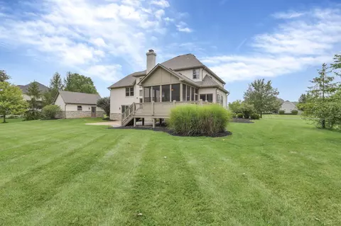 Exterior - 2370 Dauer Ct, Powell, OH 43065 photo 7 of 18