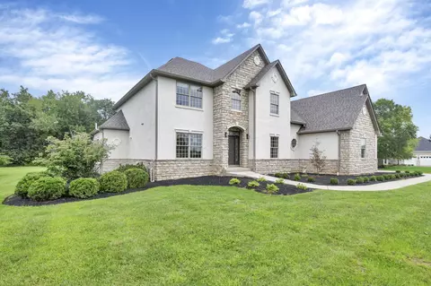 Exterior - 2370 Dauer Ct, Powell, OH 43065 photo 3 of 18