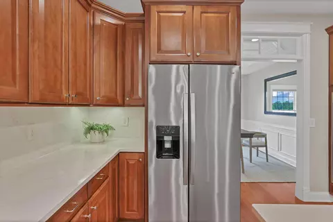 Kitchen - 2370 Dauer Ct, Powell, OH 43065 photo 7 of 11