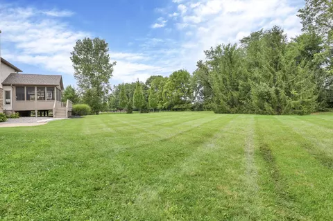 Exterior - 2370 Dauer Ct, Powell, OH 43065 photo 14 of 18