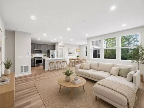 Living - 550 Penwell Dr, Delaware, OH 43015 photo 3 of 3