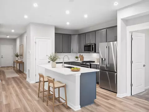Kitchen - 550 Penwell Dr, Delaware, OH 43015 photo 2 of 3