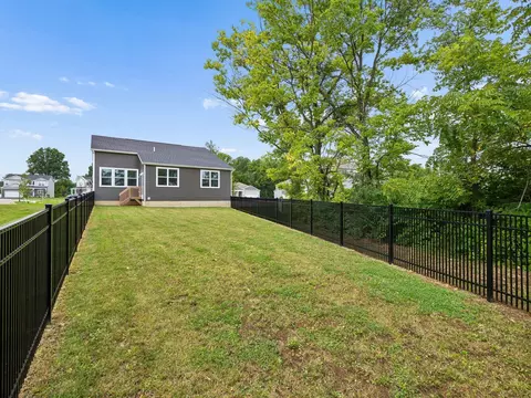 Exterior - 550 Penwell Dr, Delaware, OH 43015 photo 6 of 6