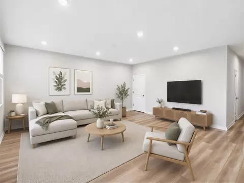 Living - 550 Penwell Dr, Delaware, OH 43015 photo 2 of 3
