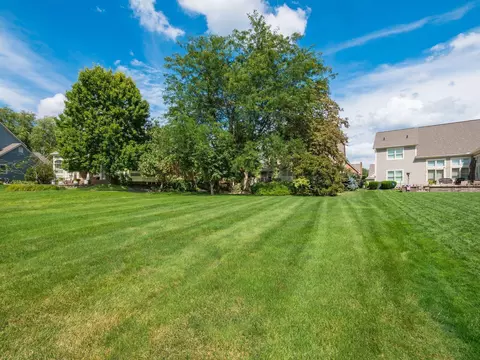 Exterior - 9155 N Moors Pl N, Dublin, OH 43017 photo 16 of 18