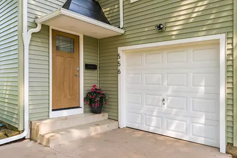 Exterior - 556 N Pickaway St, Circleville, OH 43113 photo 3 of 8