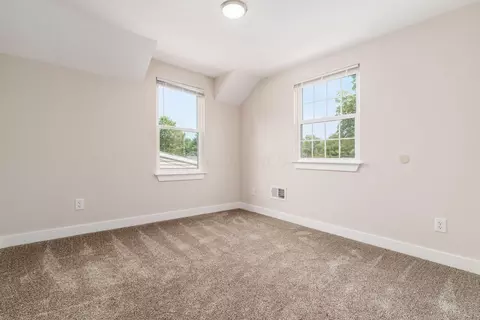 Bedroom - 556 N Pickaway St, Circleville, OH 43113 photo 1 of 8
