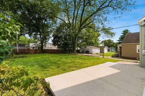 Exterior - 556 N Pickaway St, Circleville, OH 43113 photo 6 of 8