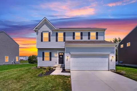37 Thoreau Dr, Ashville, OH 43103