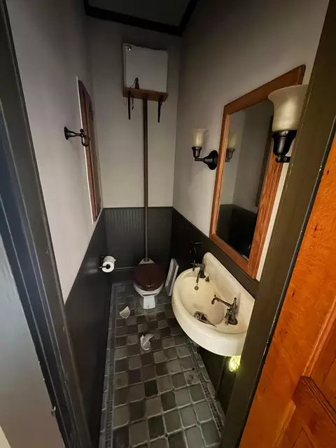 Bath - 29-31 Smith Pl, Columbus, OH 43201 photo 1 of 5