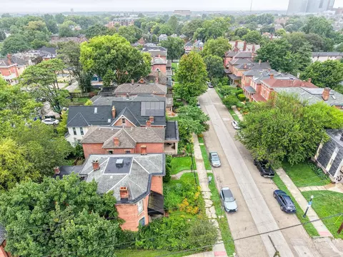 View/Area - 29-31 Smith Pl, Columbus, OH 43201 photo 7 of 13