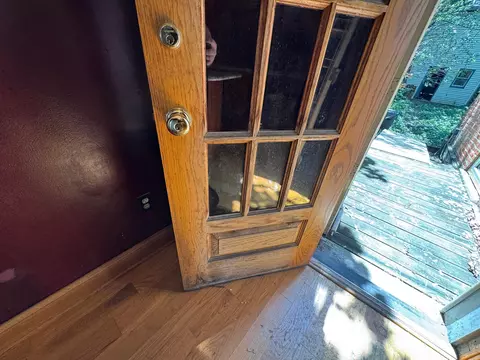 Entry Way - 29-31 Smith Pl, Columbus, OH 43201 photo 2 of 11