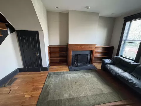 Living - 29-31 Smith Pl, Columbus, OH 43201 photo 7 of 10