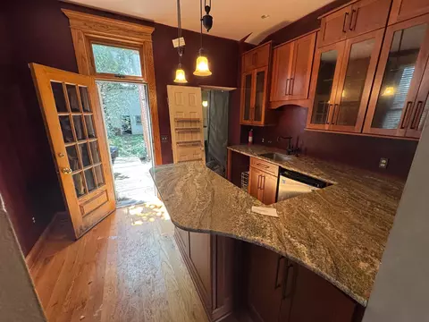 Kitchen - 29-31 Smith Pl, Columbus, OH 43201 photo 2 of 7